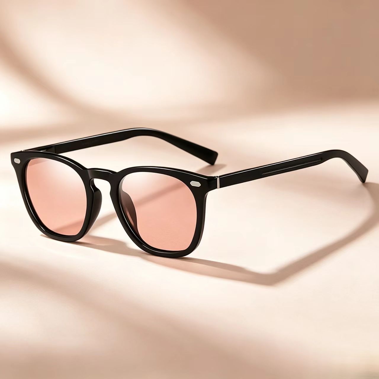 Large-frame Fashionable TR Polarized Photochromic Sunglasses For Round And Large Faces